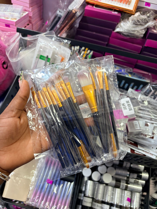 Eye brushes