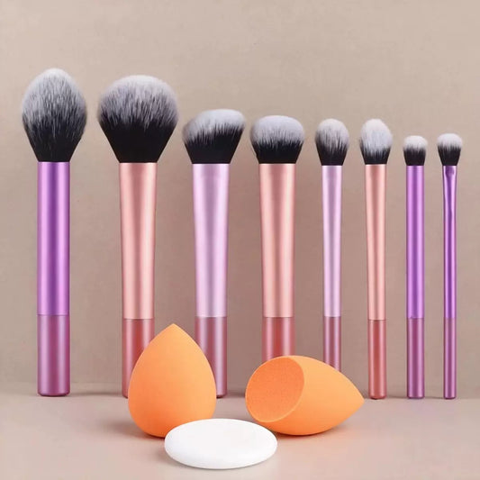 Makeup brushes with powder puff